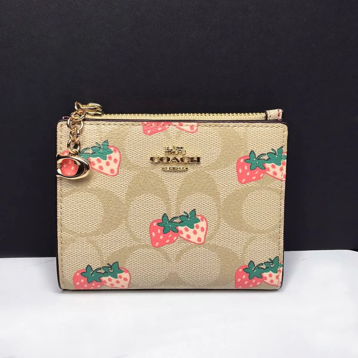 COACH Women’s Strawberry Print Signature Card Holder