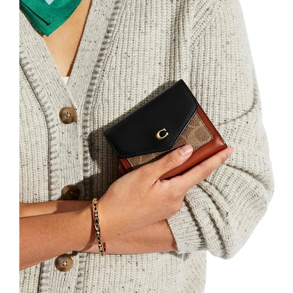 COACH Women’s Signature Canvas Wyn Small Wallet C3156 B4NQ6