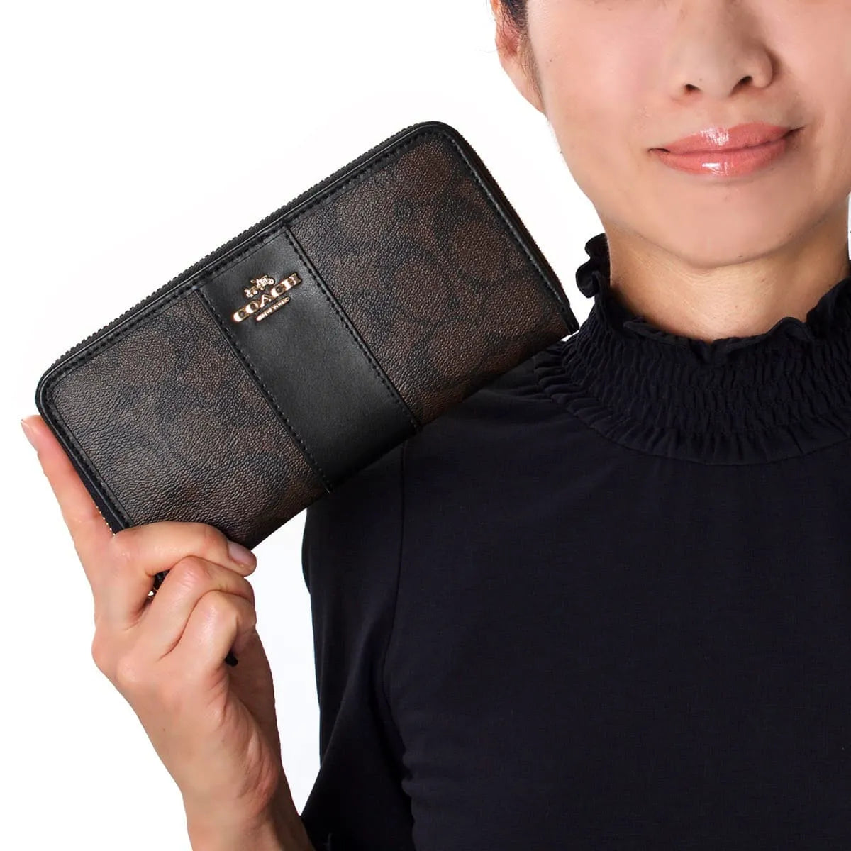Coach Women’s Signature Canvas Zip-Around Wallet F54630 IMAA8