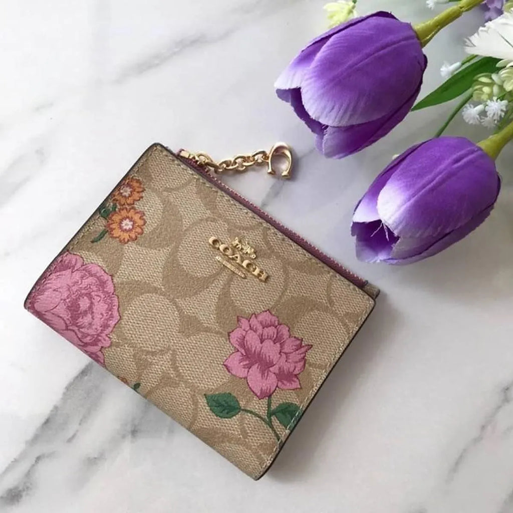 COACH Women’s Signature Floral Card Holder Wallet