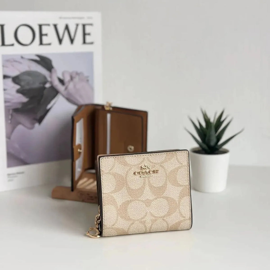 COACH Women’s Signature Snap Wallet C3309 IMS5U