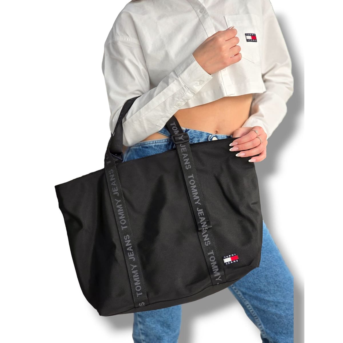 Tommy Hilfiger Black Women Handbag Aw0Aw16273 Blk