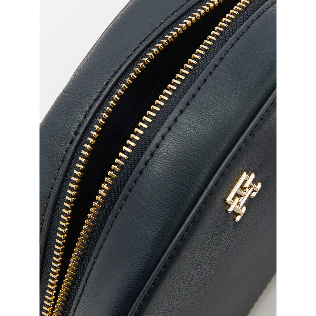 Tommy Hilfiger Blue Women Cross Body Bag Aw0Aw16682