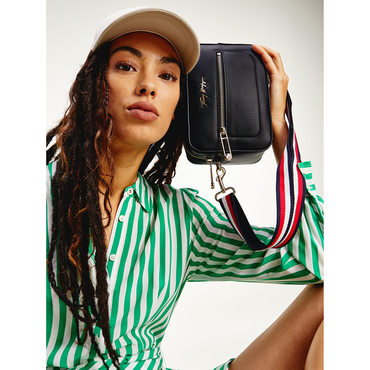 Tommy Hilfiger Navy Blue Women Cross Body Bag Aw0Aw12184