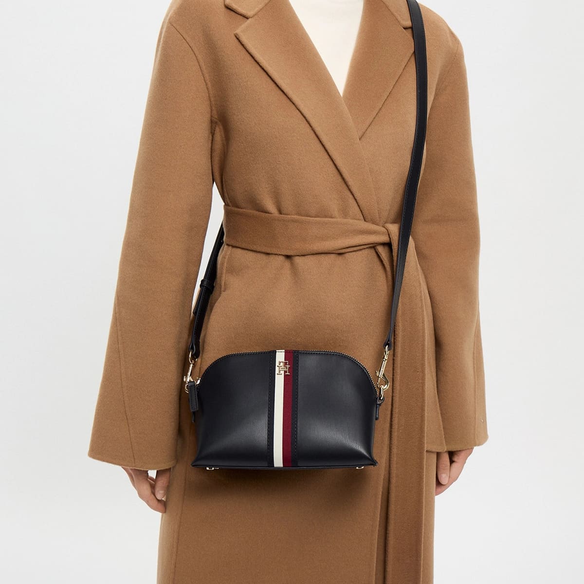 Tommy Hilfiger Navy Blue Women Crossbody Bag Aw0Aw17065
