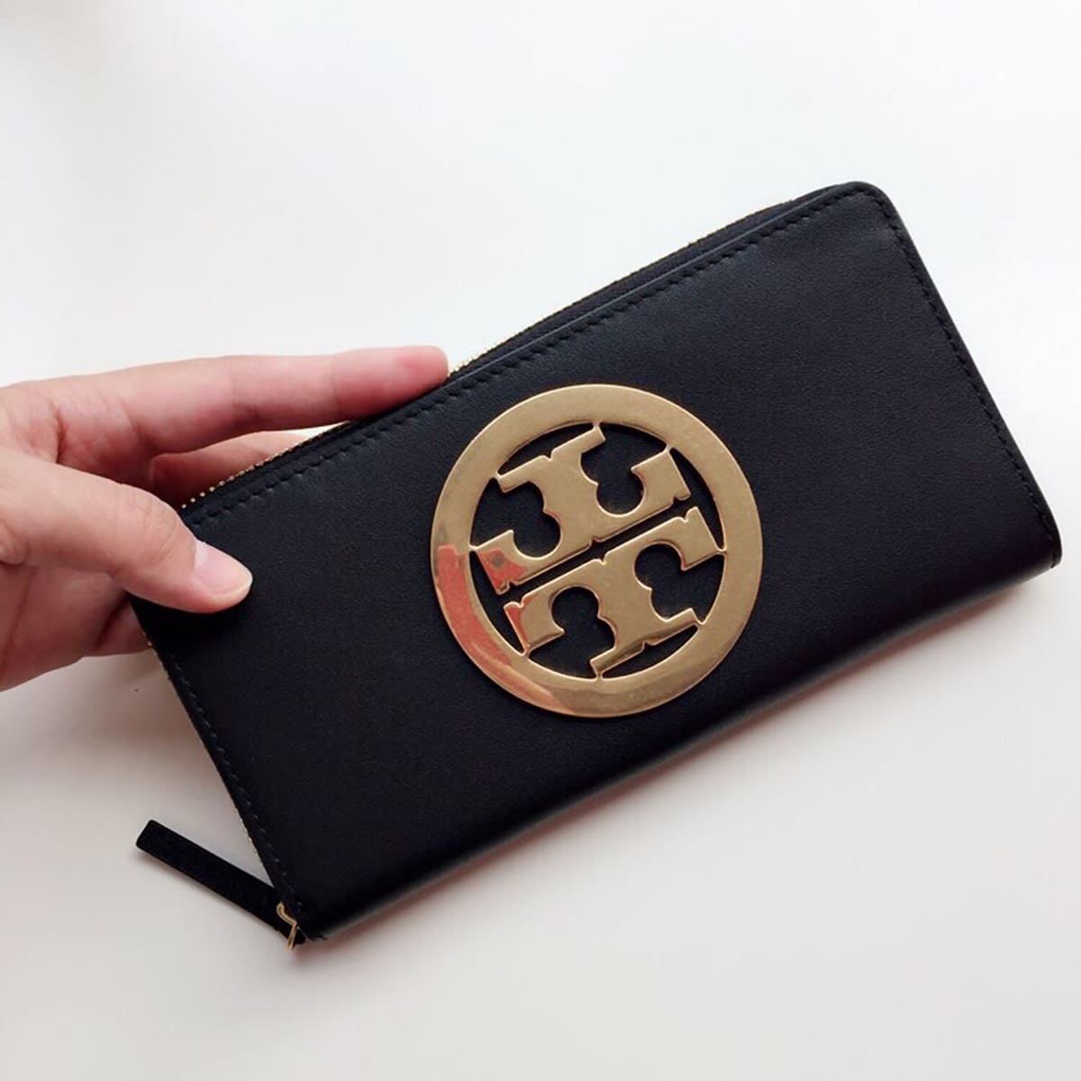 Tory Burch Black Leather Women’s Zip-Around Wallet with Large Gold Logo